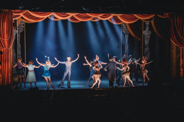 Quelles techniques de jeu peuvent transformer un acteur de théâtre moyen en un acteur exceptionnel ?